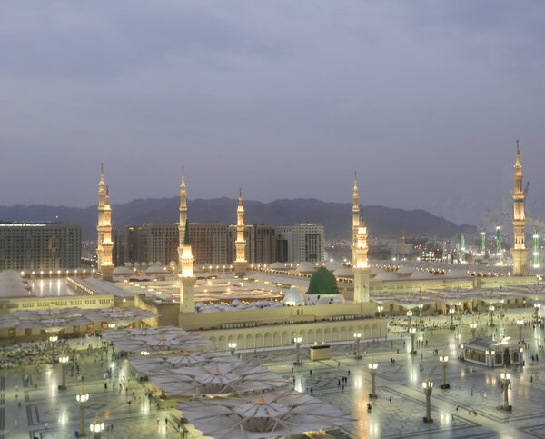 8 Nights Deluxe Umrah Package